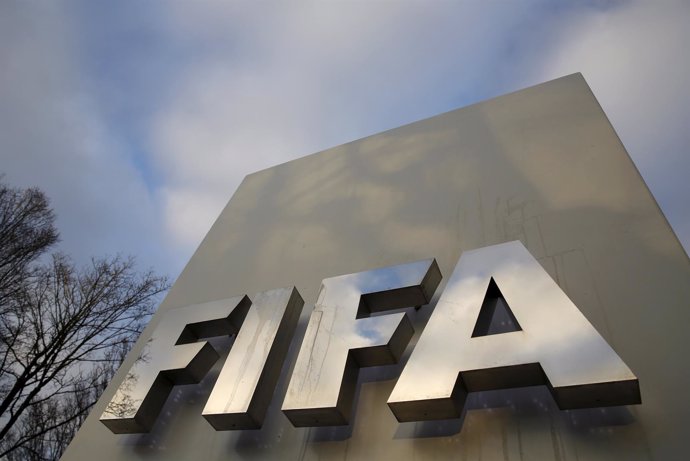 La FIFA concede la cautelar a Real Madrid y Atlético de la sanción por fichajes 