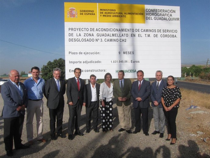 Autoridades en la carretera CH2