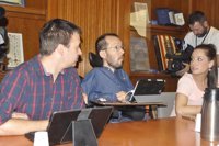 Echenique (Podemos) rechaza el "cambio de cromos" y dice que Lambán tiene "un papel protag