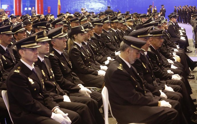 Imágenes de las policías durante el acto