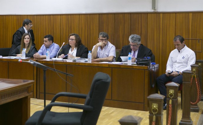 Juicio por el caso de las "facturas falsas" en el Ayuntamiento de Baena