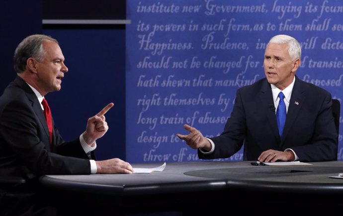 Mike Pence y Tim Kaine en el debate entre candidatos a la vicepresidencia