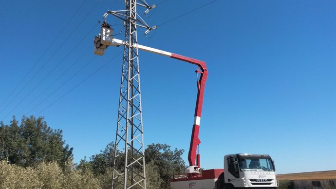 Nueva línea eléctrica en Amposta