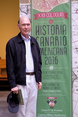 El académico dominicano Rafael Francisco Moya