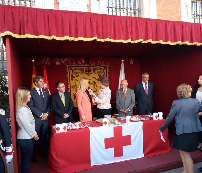 La Reina doña Sofía y Cifunetes en el 'Día de la Banderita'