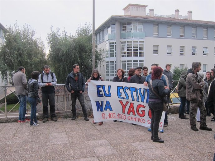 Concentración contra el proceso a 12 personas por okupar la Sala Yago