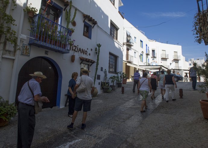 Imagen de turistas en la provincia de Castellón
