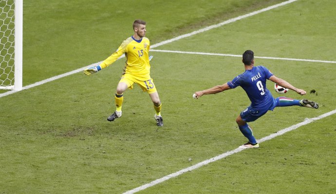 Pelle bate a De Gea en los octavos de final de la Eurocopa de Francia