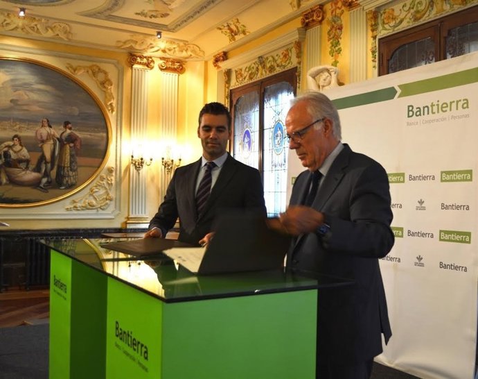 Firma entre Bantierra y CESTE