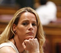 Zaida Cantera dice que si al final PSOE cambia de voto, sólo debe abstenerse la dirección