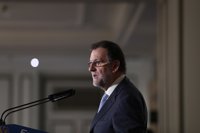 Rajoy reanuda su actividad territorial con actos en Málaga y Zaragoza mientras espera una señal del PSOE 