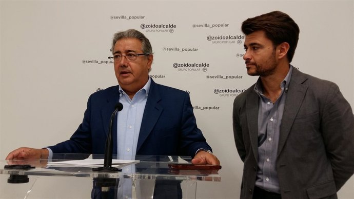 Los concejales del PP en Sevilla Juan Ignacio Zoido y Beltrán Pérez