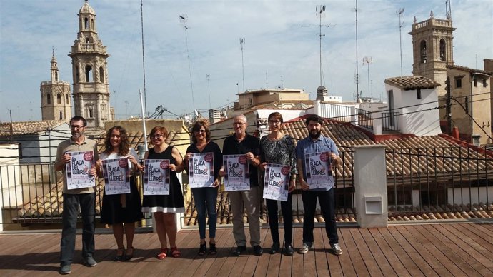 Presentación de la cuarta edición de la Plaça del Llibre en el Centre Octubre
