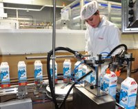 La Eurocámara pide normas comunes para garantizar seguridad de más materiales en contacto con alimentos