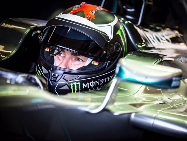 Jorge Lorenzo prueba el Mercedes