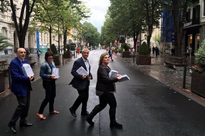 Presentación del nuevo diccionario de Euskaltzaindia