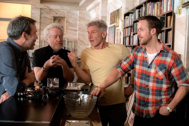 Denis Villeneuve, Ridley Scott, Harrison Ford y Ryan Gosling