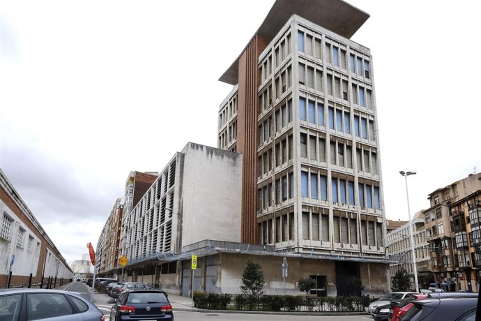 Antiguo edificio de Tabacalera que acogerá el centro cívico