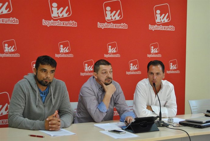 Iván Álvarez (izquierda), en la jornada sobre remunicipalización.