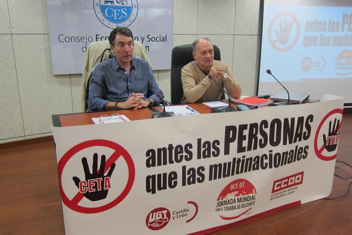 Hernández y Temprano en el acto del Trabajo Decente