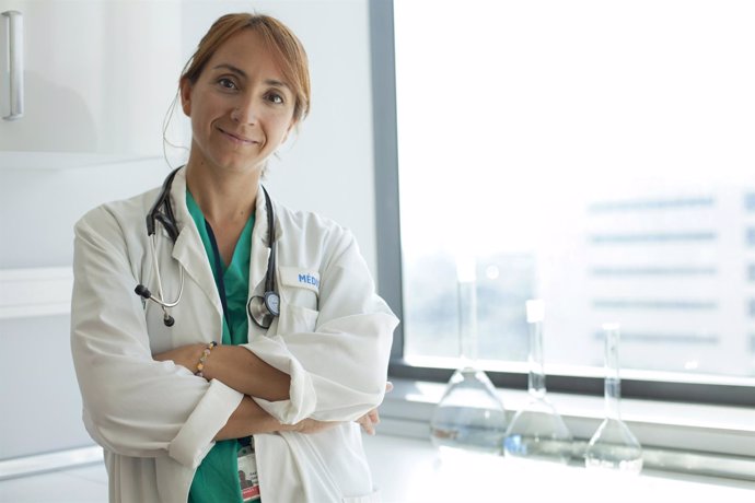 La doctora Sara Gil-Perotin, neuróloga del Hospital La Fe