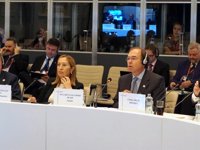 Ana Pastor reclama ante más cohesión en la UE para hacer frente al Brexit y demás retos