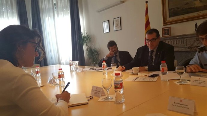 La alcaldesa M.Conesa con el conseller J.Jané y el dtor.De Mossos A.Batlle