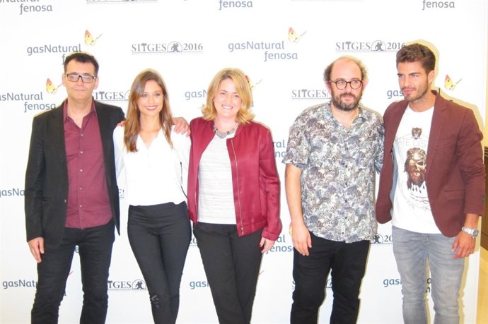 Las estrellas Borja Cobeaga, Maxi Iglesias, Michelle Jenner, Adenai Perez