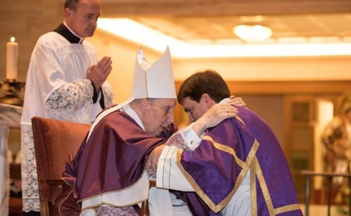Ordenación sacerdotal de Eduardo Ares