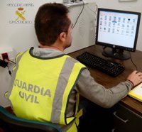 Detenido un acusado de difundir desde su teléfono móvil imágenes de contenido pedófilo