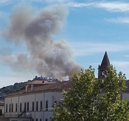 Incendio en las inmediaciones de Cáceres