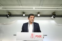 Javier Fernández dice que el Comité Federal para decidir si el PSOE se abstiene será la tercera semana de octubre