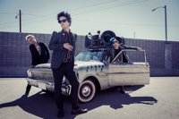 Green Day aparcan la pomposidad de las óperas-rock y recobran el vigor punk en su nuevo disco