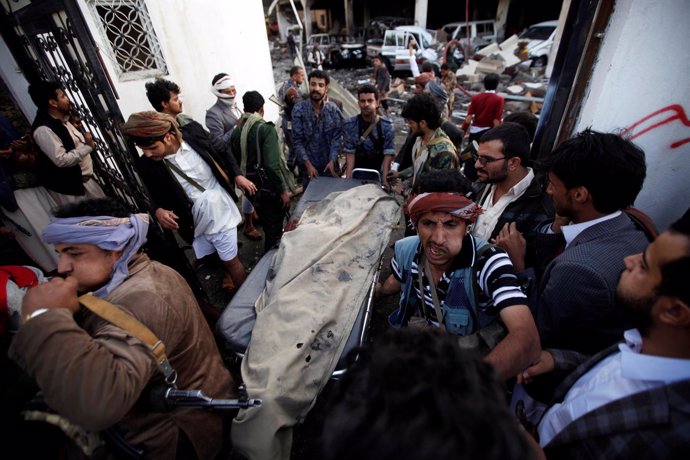 Ataque sobre funeral en Yemen octubre 2016