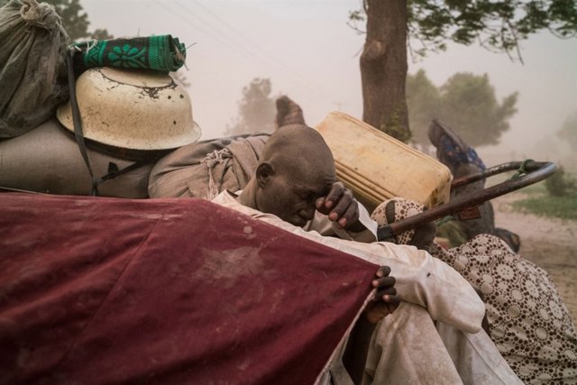 Un desplazado interno en Nigeria