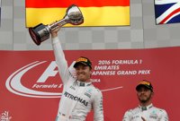 Rosberg se acerca al título y Alonso y Sainz se quedan fuera de los puntos en Suzuka