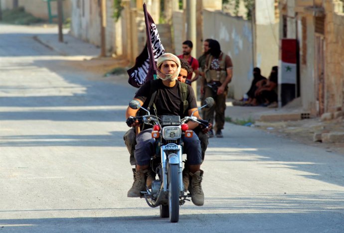 Un miliciano del grupo yihadista Jund Al Aqsa (Soldados de Al Aqsa)