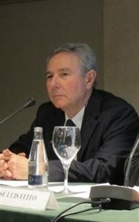 Espanya i Catalans tacha de "despropósito" que Badalona prevea que sus instituciones trabajen el 12 de octubre