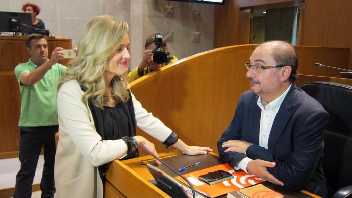 Pilar Alegría y Javier Lambán este lunes en las Cortes de Aragón.