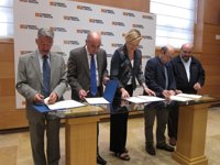 Gobierno de Aragón, empresarios y sindicatos promoverán la igualdad en centros de trabajo