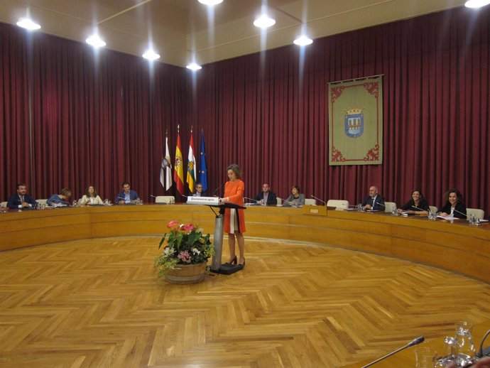 Cuca Gamarra, al iniciar su intervención en el Debate de la Ciudad