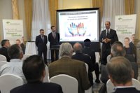 Unicaja celebra en Málaga y Marbella sesiones de su ciclo de encuentros de banca privada