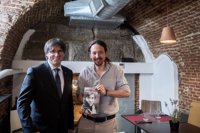 Iglesias dice a Puigdemont que Podemos votará 'no' al suplicatorio contra Homs por el 9N