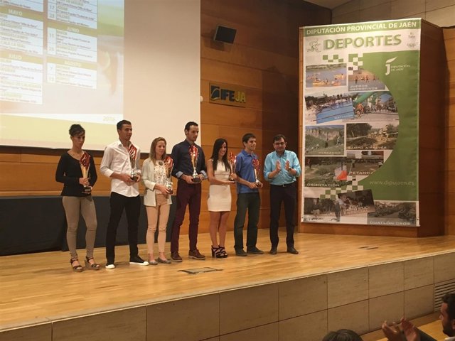 Entrega de trofesor del Gran Premio de Carreras Populares de Jaén