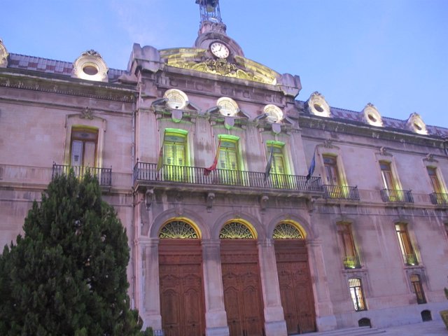Iluminación del Palacio de la Diputación de Jaén por los enfermos mentales