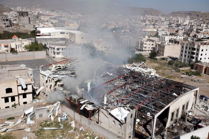 Salón funerario bombardeado en Saná, Yemen