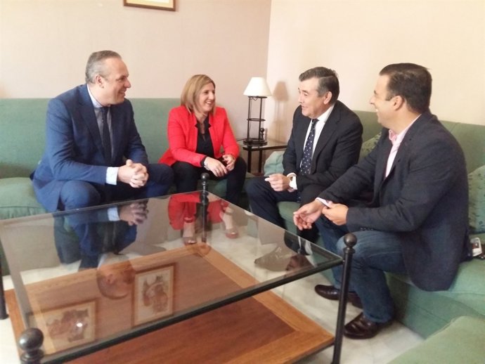 Irene García Se Reúne Con El Presidente De La Mancomunidad Del Campo De Gibralta