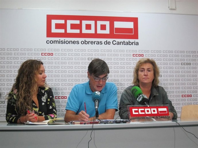 Sindicalistas de CCOO en rueda de prensa 