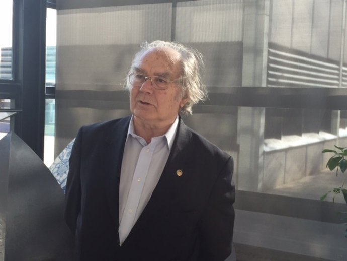 Adolfo Pérez Esquivel, Premio Nobel de la Paz en 1980, en un acto en Valencia 