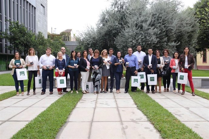 Entrega de los detectores de humo.